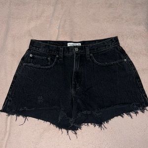 Abercrombie mid rise boyfriend shorts